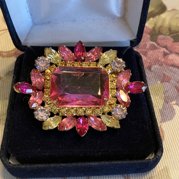 VINTAGE PINK AND CITRINE GLASS BROOCH - Picture 6 of 10
